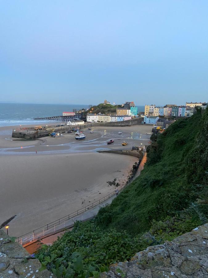 Stylish Tenby Apartment, Great Location, Parking Dış mekan fotoğraf